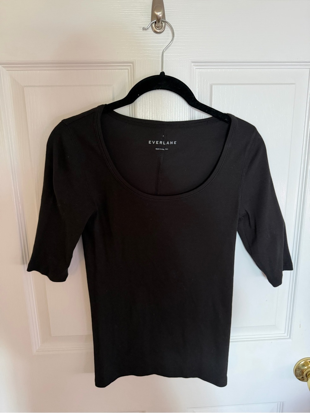 Everlane Black Scoop Neck Short Sleeve Women’s Tee